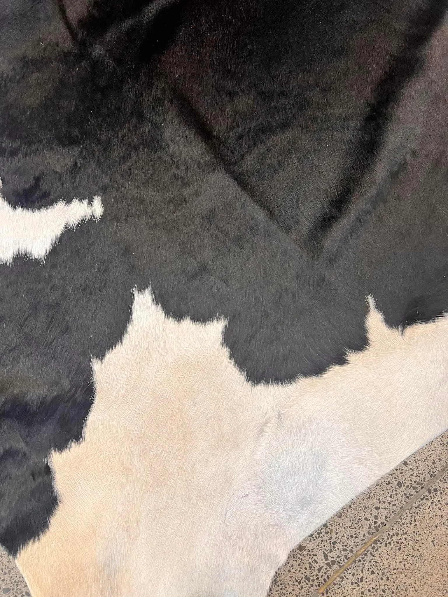 Exquisite Natural Cow Hide 230X190 CM