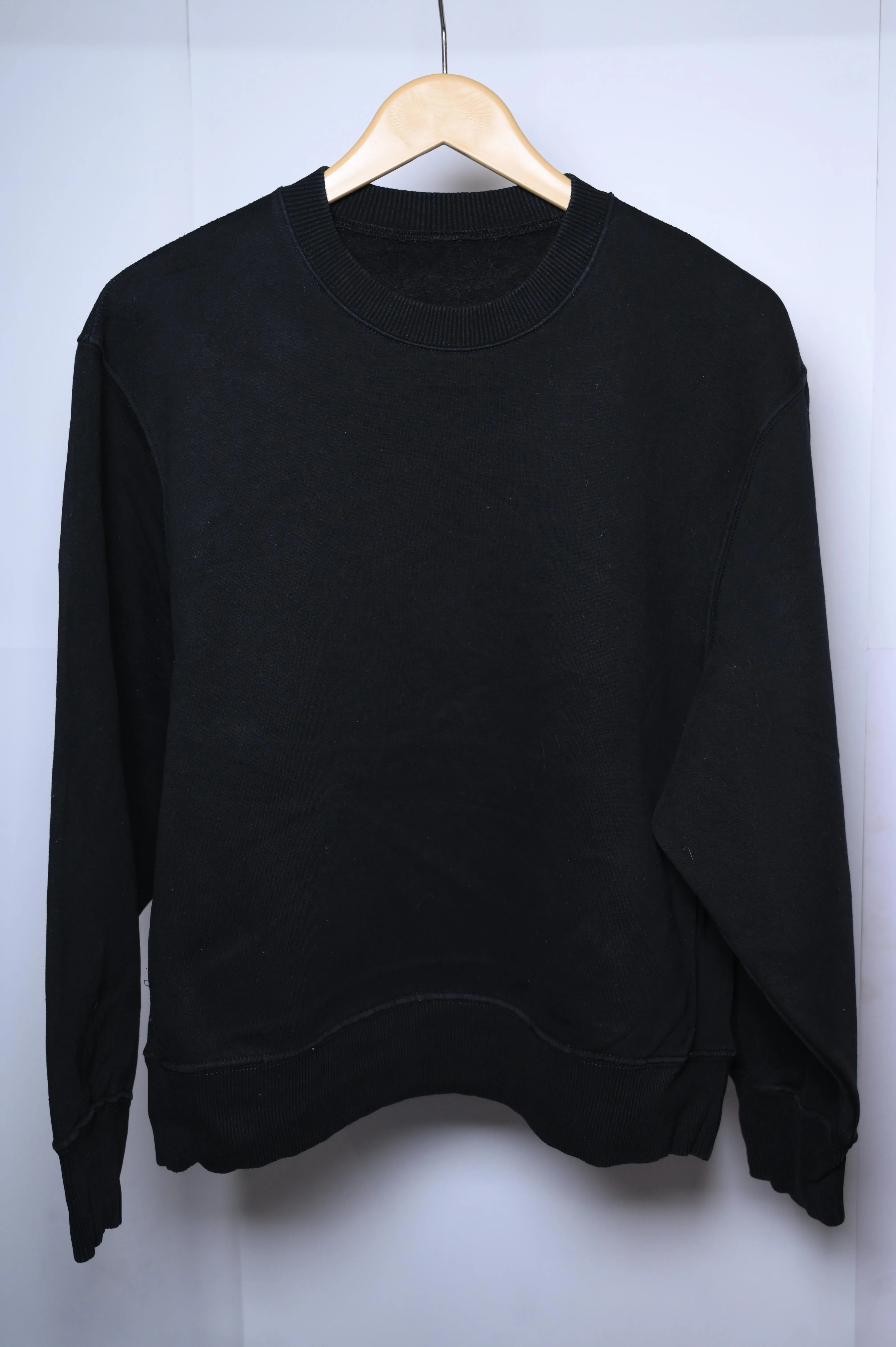 Thriftyfy Black Large Sweatshirt